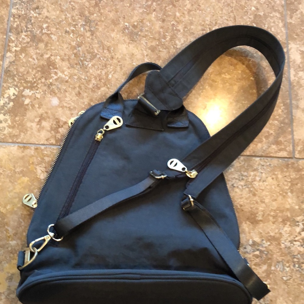 Baggallini Medium Backpack - image 2